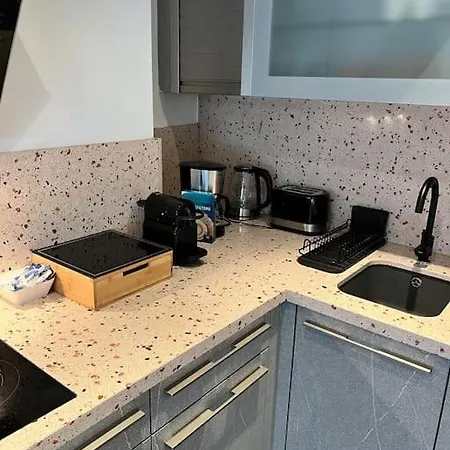 Διαμέρισμα Hochwertige *