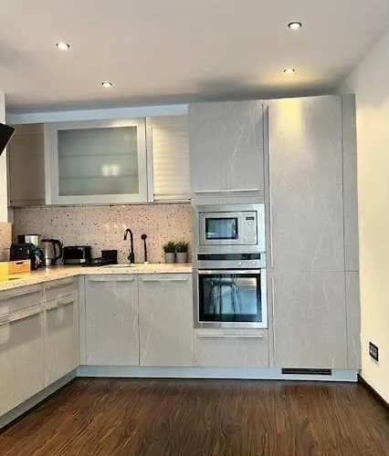 Hochwertige פרכן